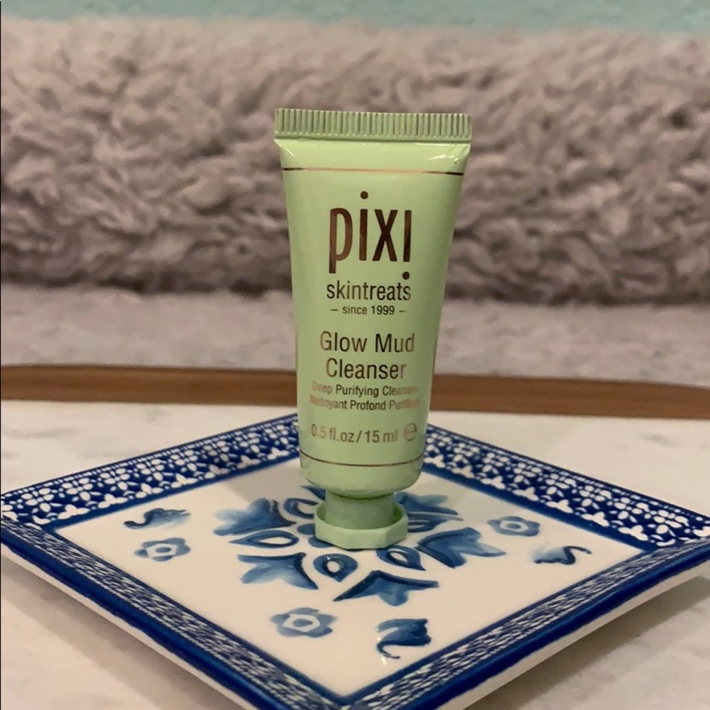 5 for $15: Pixi Skintreats Glow Mud Cleanser